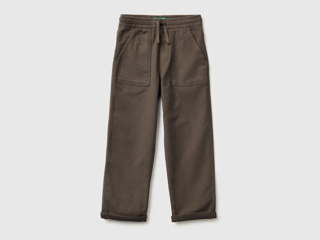 pantalón marrón